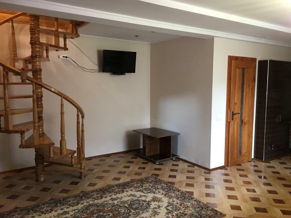 Хатина В Карпатах Villa Verkhovyna Ngoại thất bức ảnh